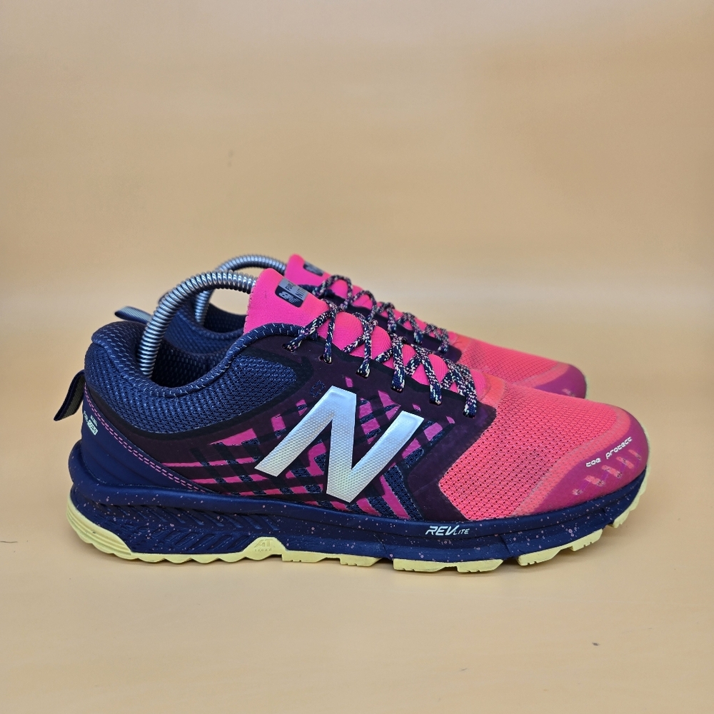 New Balance Women's Pink and Navy Running Shoes - Picture 3 of 8